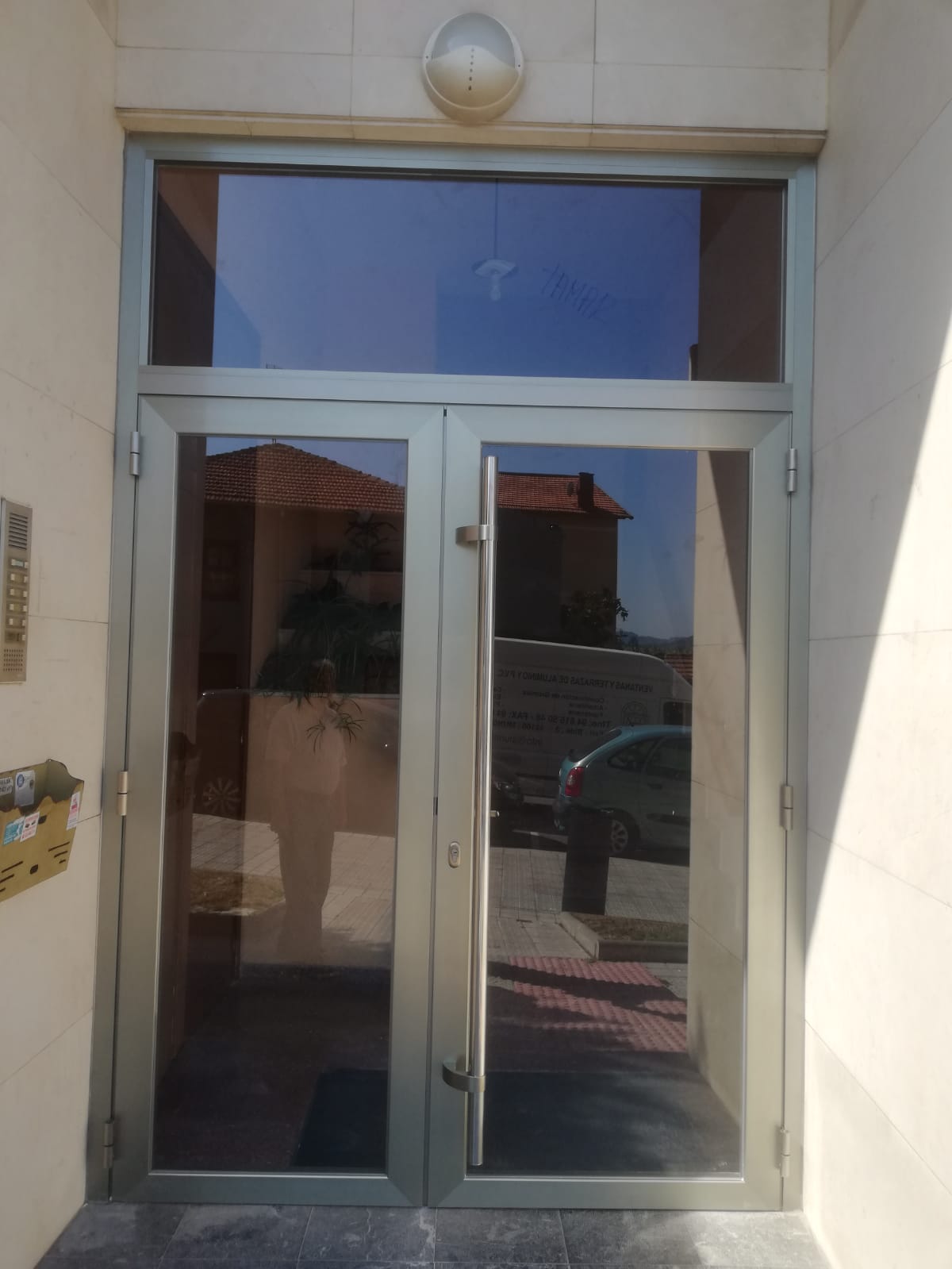 colocación de puertas de comunidades