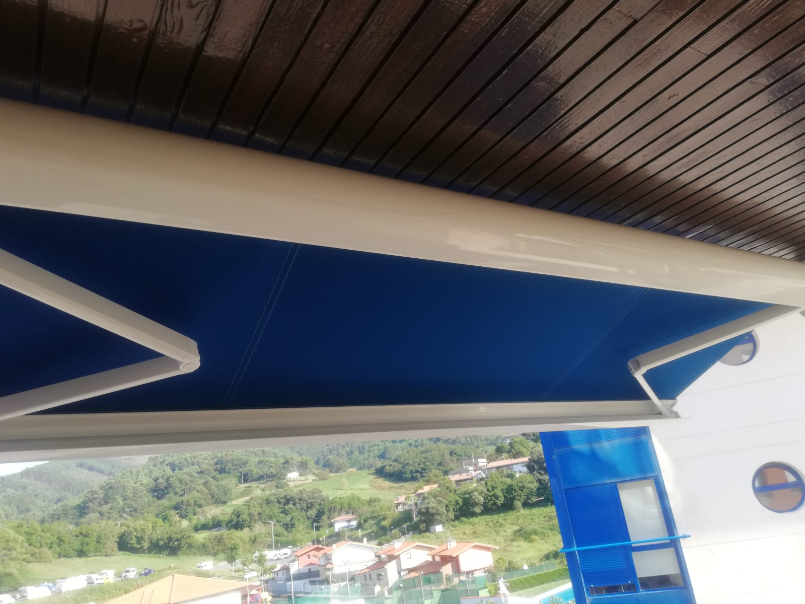 colocación de toldos